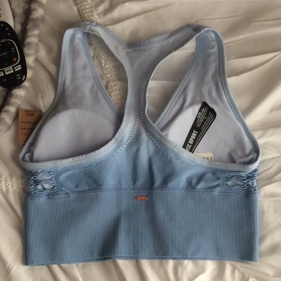 Seamless Sports Bra - Picture 2 of 2